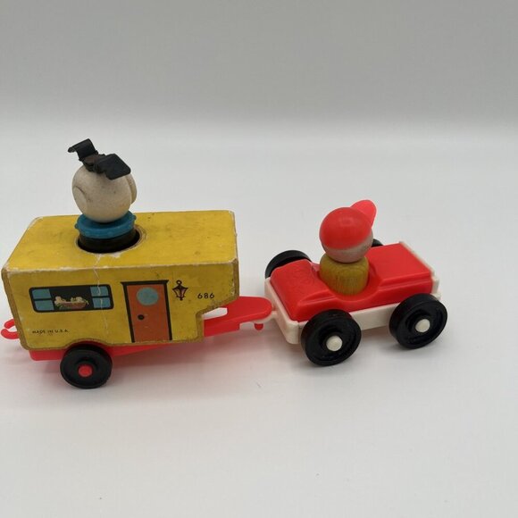 Vintage 1968 Fisher Price Little People Wood Camper 686 Car Wooden Boy & Dog - Picture 6 of 16